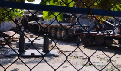 Accidente de tractomula en Pradomar