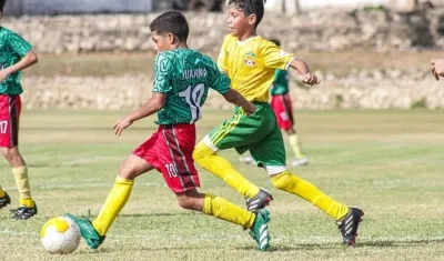 Juan Manuel Santos, futbolista de Academia Barranquillera.