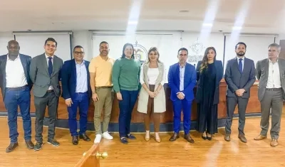 La alcaldesa Virna Jhonson en la sede de la Procuraduría, en Bogotá. 