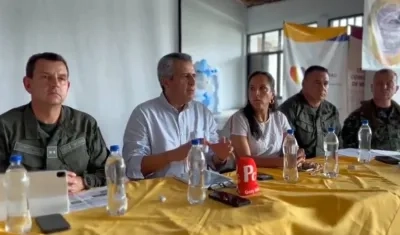 El Ministro del Interior se reunió con la comunidad y las autoridades en Cauca.