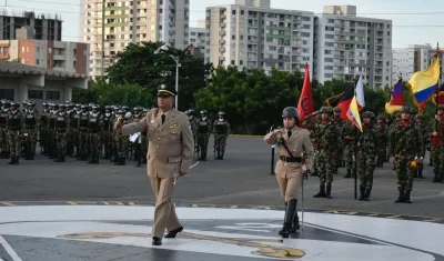 El señor general Óscar Iván Campo durante la ceremonia.