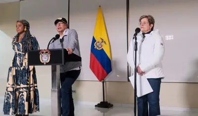 Rueda de prensa sobre el aumento del salario mínimo.