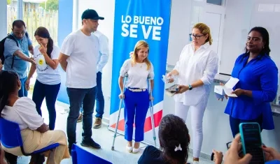 Entrega del puesto de salud en Mundo Feliz.