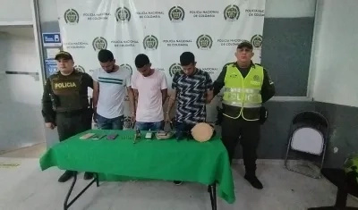 Tres capturados tras asalto. 