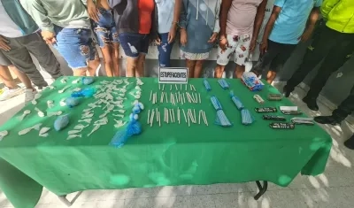 Los capturados y el parte de la droga incautada