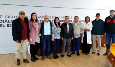 La delegación del ELN este lunes en México.