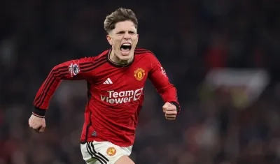 Alejandro Garnacho celebra el gol del empate del Manchester United, segundo en su cuenta personal.