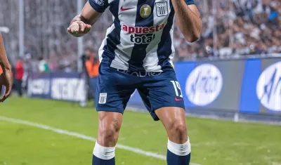 Pablo Sabbag, atacante barranquillero del Alianza Lima. 