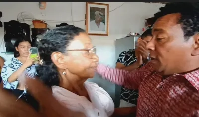 Ana Isabel junto a su hijo 'El pollito' Herrera.