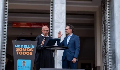 Federico Gutiérrez se posesionó en la Plaza Botero.