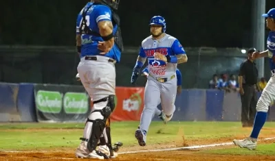 Harold Ramírez anotó dos carreras para Caimanes. 
