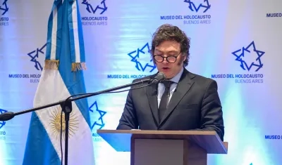 Javier Milei en un acto conmemorativo del Día Internacional en Memoria de las Víctimas del Holocausto