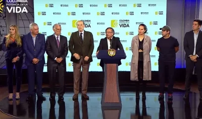 Gustavo Petro, Presidente de Colombia, se reunió con Alejandro Char y Eduardo Verano en Bogotá.