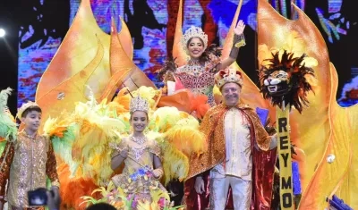 Los Reyes de la 44, Daniel López, Victoria Rubio, Natalya Ruíz Blel y Jairo Martínez.