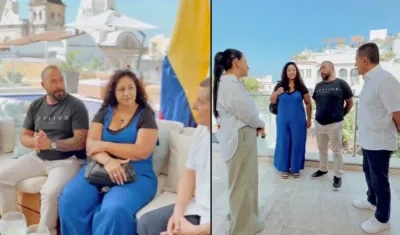 El alcalde de Cartagena con los turistas argentinos. 