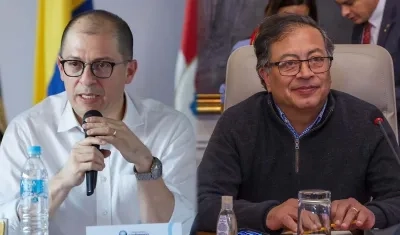 El fiscal General Francisco Barbosa y el presidente Gustavo Petro