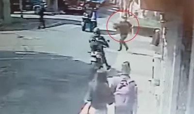 Momentos en que fueron abatidos los presuntos ladrones. 