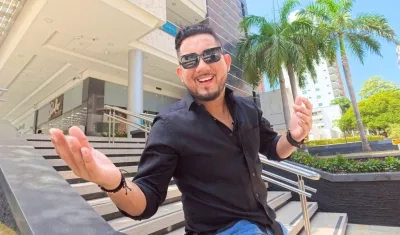 Andy Henríquez, cantante.