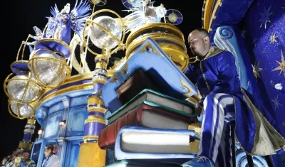 'Lunario Perpetuo', carroza en el Carnaval de Río de Janeiro. 