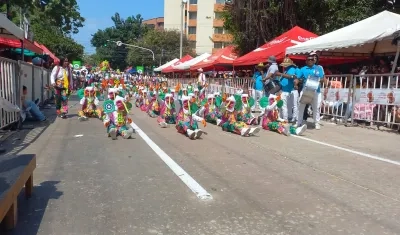 Marimondas deleitan a los asistentes.