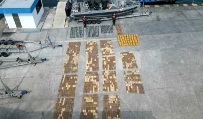 Marihuana y cocaína incautada. 