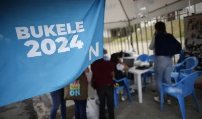 Centro de votación en El Salvador.