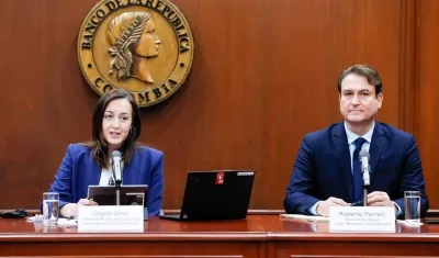  La jefe de la misión para Colombia del FMI, Ceyda Oner y el economista senior del FMI Roberto Perrelli.