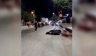 El motociclista quedó muerto en el lugar de los hechos. 
