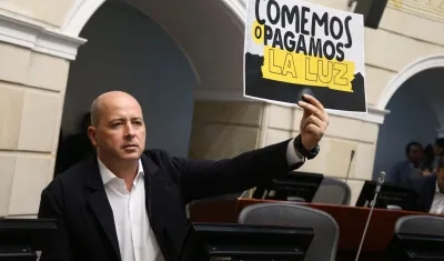 Senador Marcos Daniel Pineda.