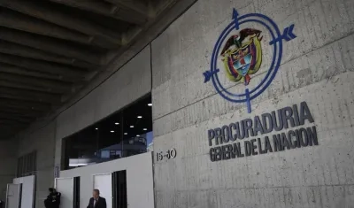La Procuraduría formuló cargos a cuatro personas.