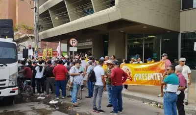 Piden la elección de la Fiscal General.