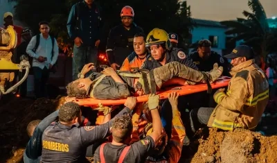 Cayeron en un agujero de cuatro metros.