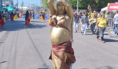 Jhony Conrrado disfrazado de Shakira.