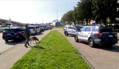 Una mujer fue abatida tras abrir fuego en una iglesia de Texas