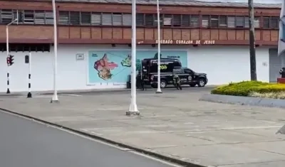 Momento en que las autoridades tenían acordonado el lugar de los hechos. 