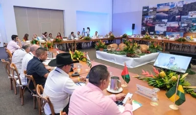 La cumbre de gobernadores del país convocados este jueves por la FND.