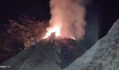 Las llamas alcanzaron varios metros de altura