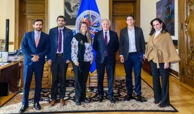 Los congresistas del Centro Democrático con el secretario General de la OEA, Luis Almagro