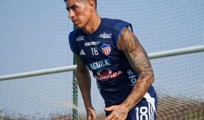 El argentino Emmanuel Olivera estará en la zaga central al lado de Jermein Peña.