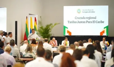 El alcalde Dumek Turbay en una intervención de la Cumbre Caribe. 