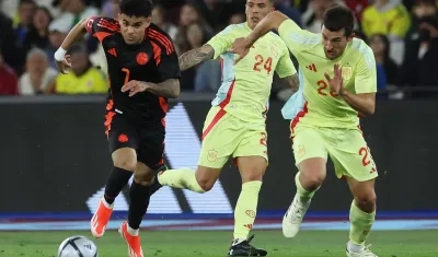 Luis Díaz fue titular en el partido que se jugó en Londres. 