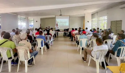 Defensoría con los diferentes líderes sociales..