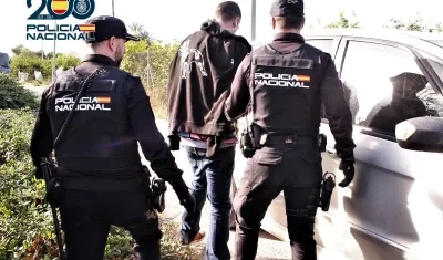 Estaba destinado en la Embajada de España en Bogotá.