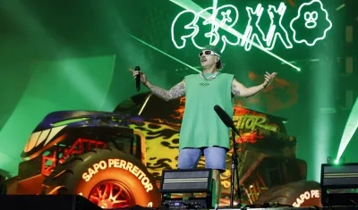 'Luna' y 'Normal' fueron coreados por el público que acompañó a Feid.