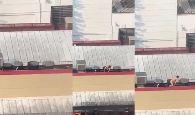 Hombre se baña en tanque de agua.