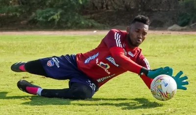 Este año, Jefersson Martínez atajó contra Bucaramanga y Fortaleza.