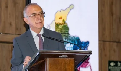 Iván Velásquez, ministro de Defensa.