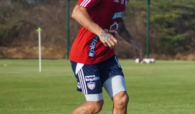 Emanuel Olivera tiene 33 años.