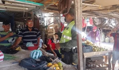 Serían aproximadamente 470 huevos. 