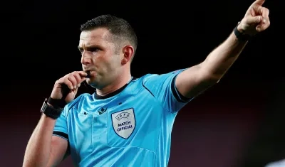 Michael Oliver, árbitro inglés. 